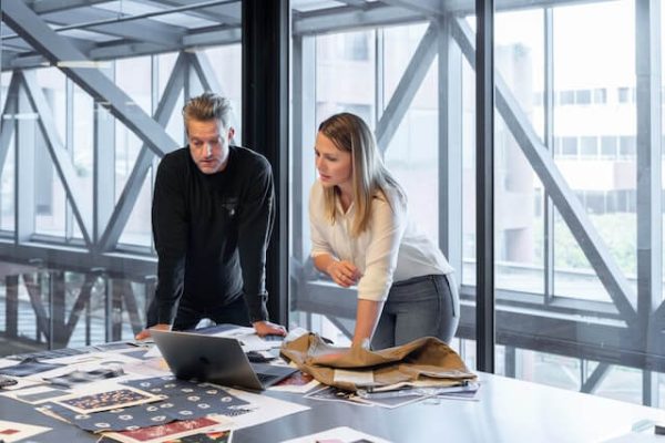linkedin-sales-solutions-nISqmehpBQk-unsplash (1) linkedin-sales-solutions-nISqmehpBQk-unsplash (1)